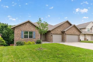 831 N Grapevine Road, Springfield, MO 65802