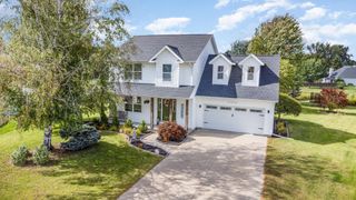 11216 Thornberry Drive, Freeland, MI 48623