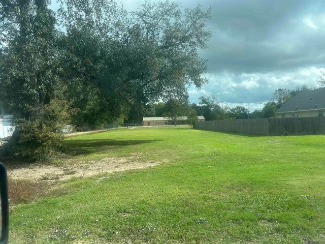 42128 N Hoover Rd, Ponchatoula, LA 70454