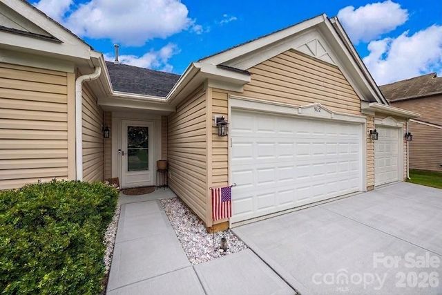 5022 Meanna Drive, Clover, SC 29710