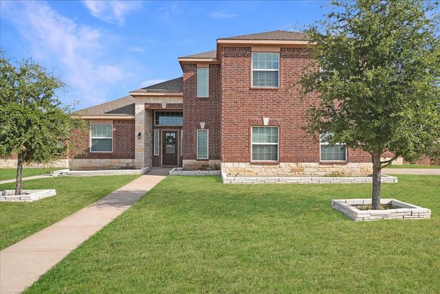 717 Milas Lane, Glenn Heights, TX 75154