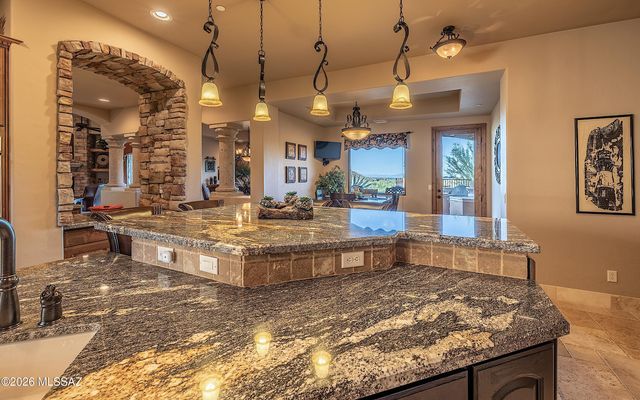 13714 N Nesting Quail Place, Marana, AZ 85658