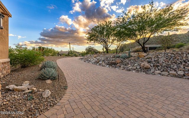 13714 N Nesting Quail Place, Marana, AZ 85658