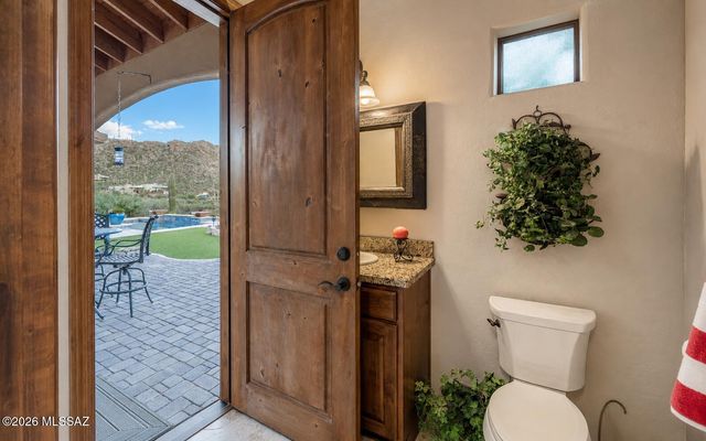 13714 N Nesting Quail Place, Marana, AZ 85658