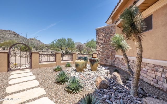 13714 N Nesting Quail Place, Marana, AZ 85658