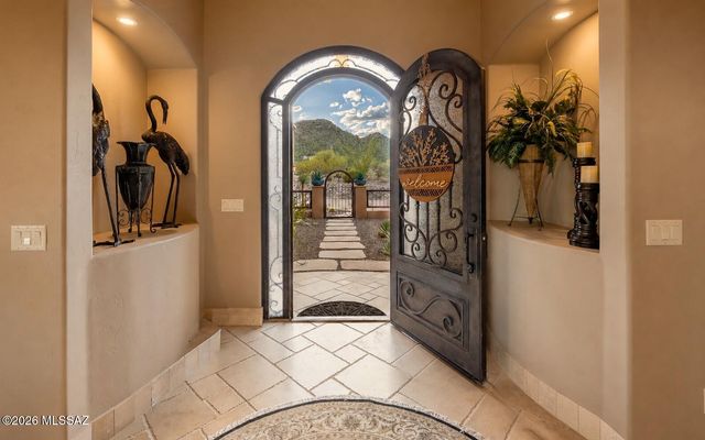 13714 N Nesting Quail Place, Marana, AZ 85658