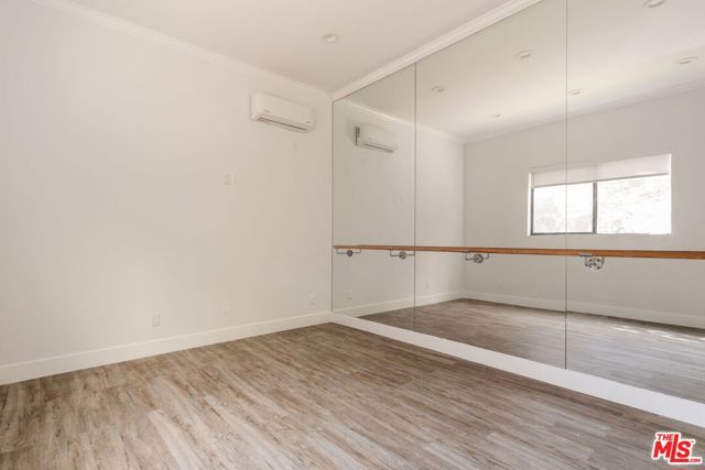 1355 Bobolink Place, Los Angeles, CA 90069