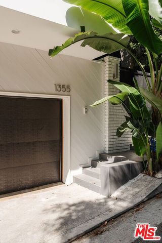 1355 Bobolink Place, Los Angeles, CA 90069