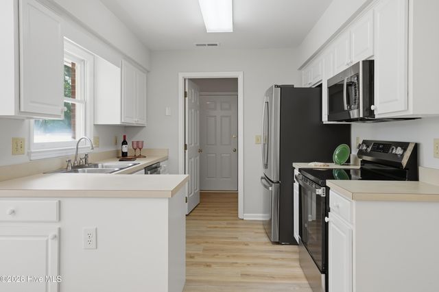 312 Wendover Lane, Wilmington, NC 28411