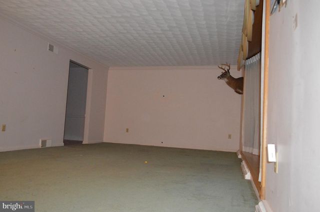 6605 WOODLAND DR, Spring Grove, PA 17362