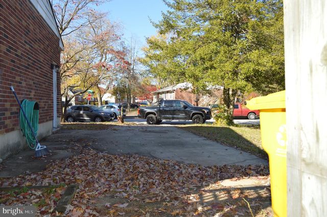 6605 WOODLAND DR, Spring Grove, PA 17362