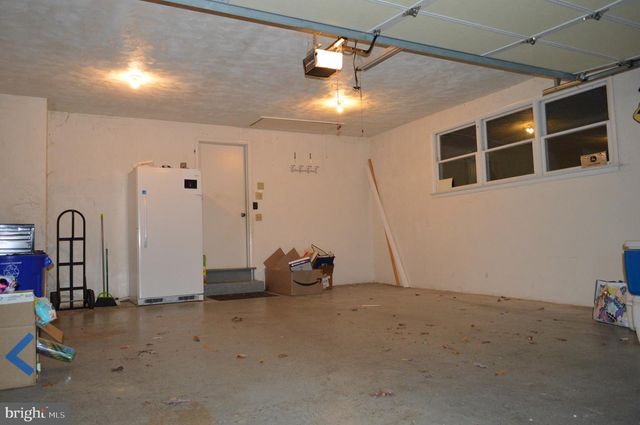 6605 WOODLAND DR, Spring Grove, PA 17362