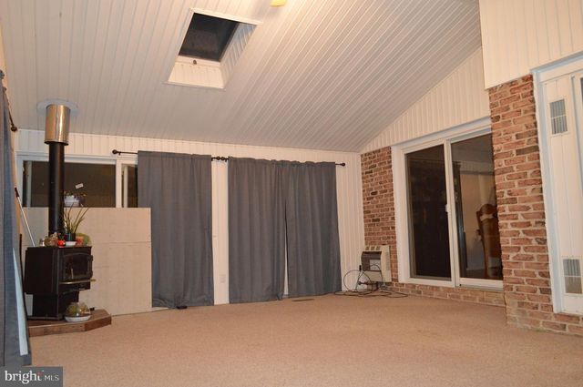 6605 WOODLAND DR, Spring Grove, PA 17362