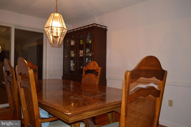 6605 WOODLAND DR, Spring Grove, PA 17362