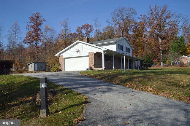 6605 WOODLAND DR, Spring Grove, PA 17362