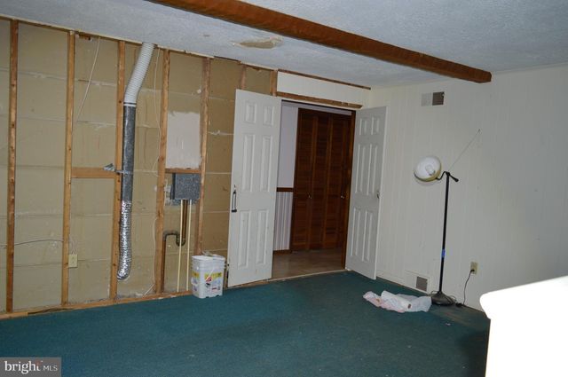 6605 WOODLAND DR, Spring Grove, PA 17362