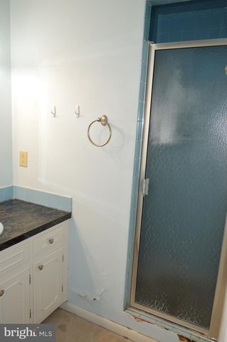 6605 WOODLAND DR, Spring Grove, PA 17362