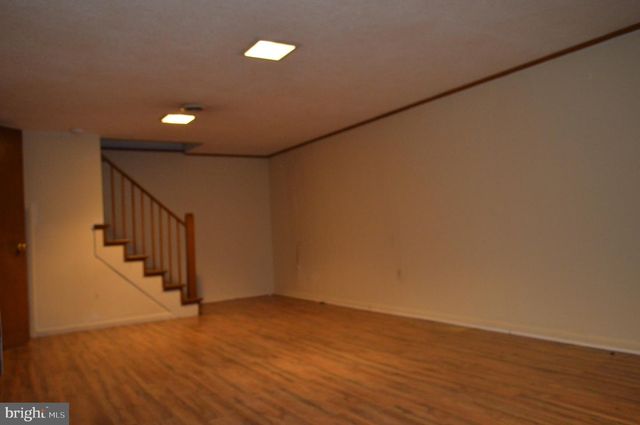 6605 WOODLAND DR, Spring Grove, PA 17362