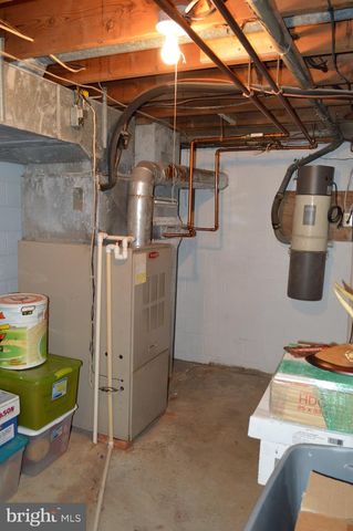 6605 WOODLAND DR, Spring Grove, PA 17362