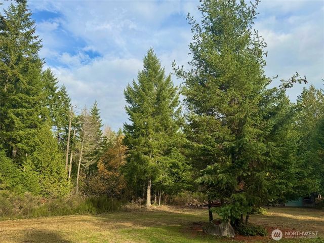 670 NW Mallard Lane, Seabeck, WA 98380