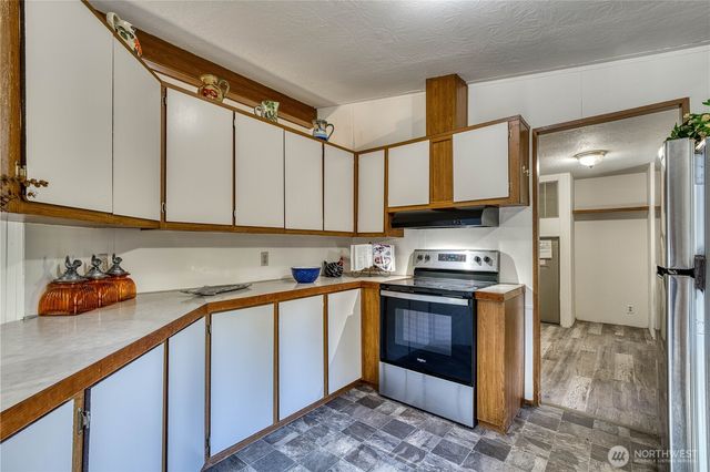 670 NW Mallard Lane, Seabeck, WA 98380