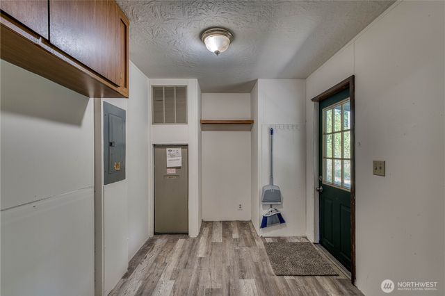 670 NW Mallard Lane, Seabeck, WA 98380