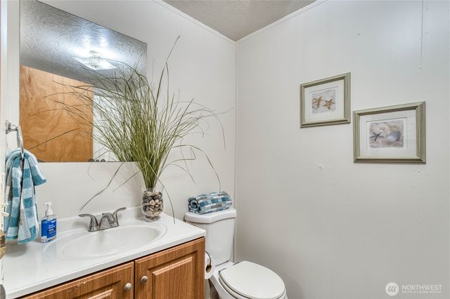 670 NW Mallard Lane, Seabeck, WA 98380