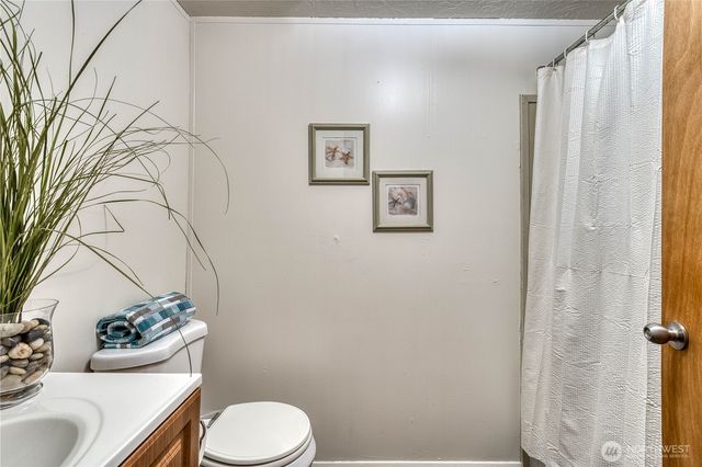 670 NW Mallard Lane, Seabeck, WA 98380