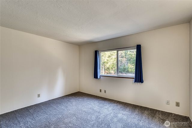 670 NW Mallard Lane, Seabeck, WA 98380