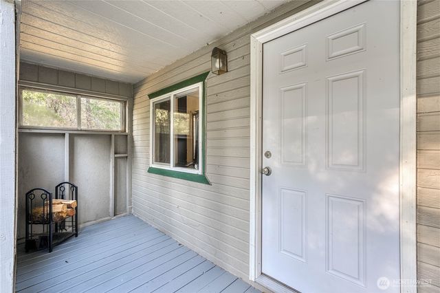 670 NW Mallard Lane, Seabeck, WA 98380