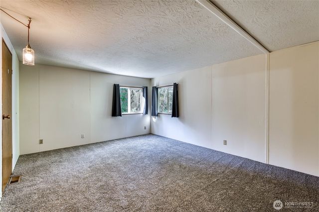 670 NW Mallard Lane, Seabeck, WA 98380