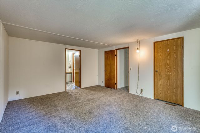 670 NW Mallard Lane, Seabeck, WA 98380