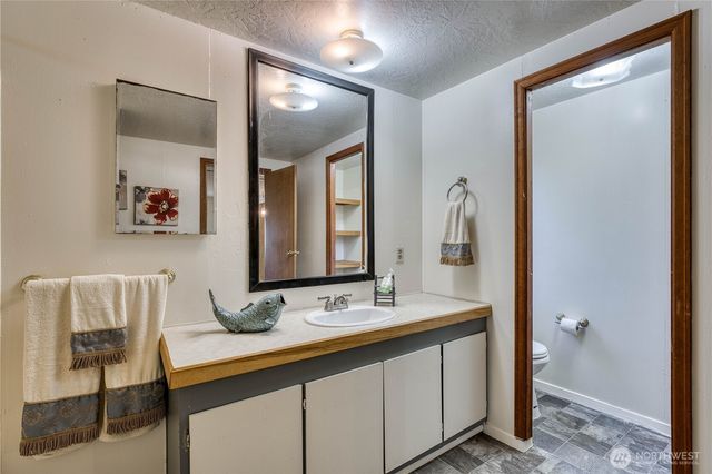 670 NW Mallard Lane, Seabeck, WA 98380