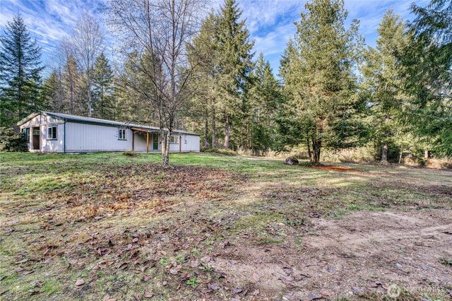 670 NW Mallard Lane, Seabeck, WA 98380