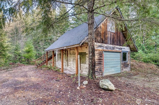 670 NW Mallard Lane, Seabeck, WA 98380