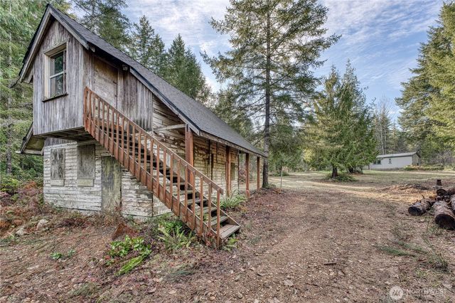 670 NW Mallard Lane, Seabeck, WA 98380