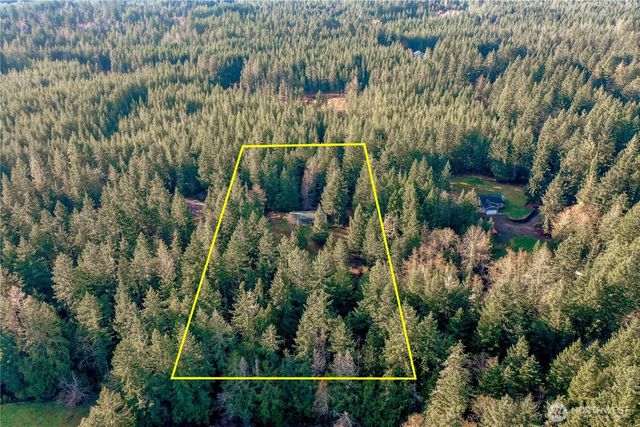 670 NW Mallard Lane, Seabeck, WA 98380