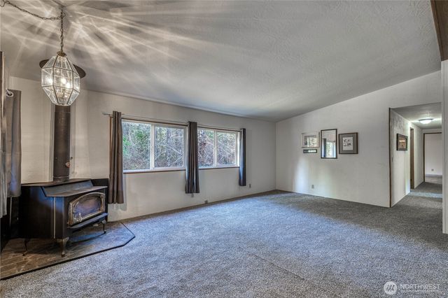 670 NW Mallard Lane, Seabeck, WA 98380