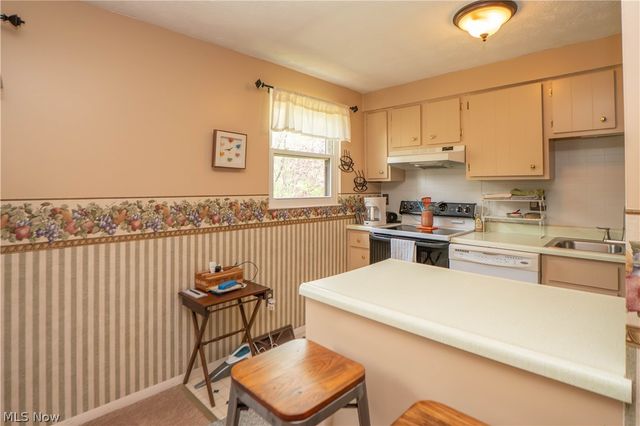 1744 Oak Trail Street NE, Massillon, OH 44646