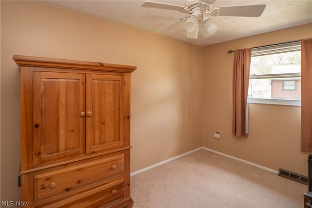 1744 Oak Trail Street NE, Massillon, OH 44646