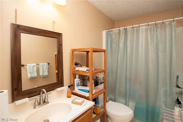 1744 Oak Trail Street NE, Massillon, OH 44646