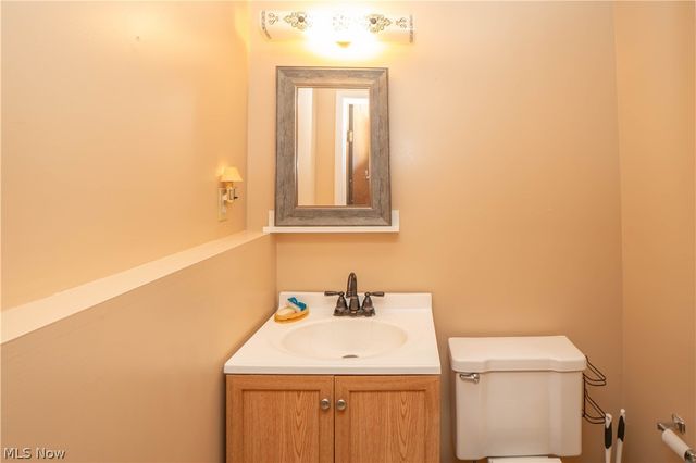 1744 Oak Trail Street NE, Massillon, OH 44646