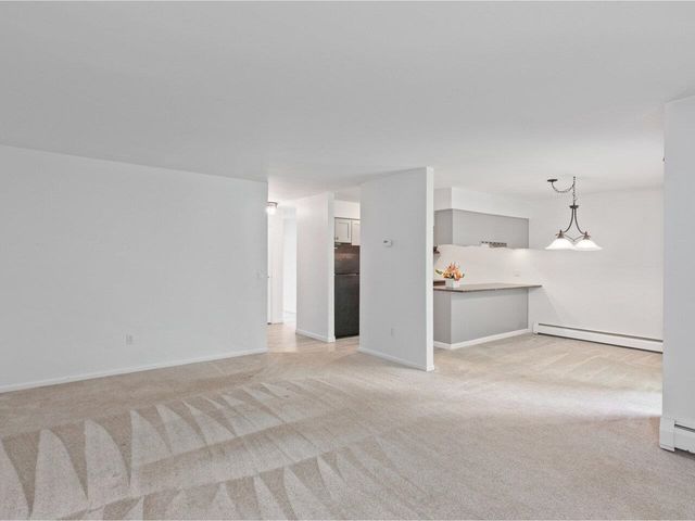 25 Baycrest Dr Apt 307, South Burlington, VT 05403