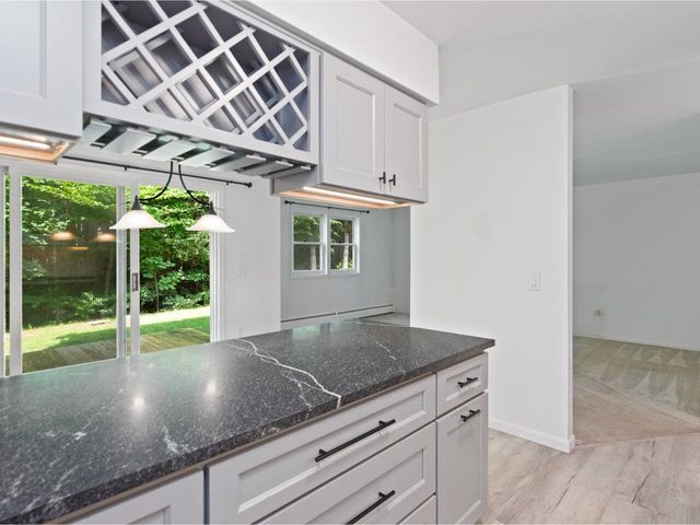25 Baycrest Dr Apt 307, South Burlington, VT 05403