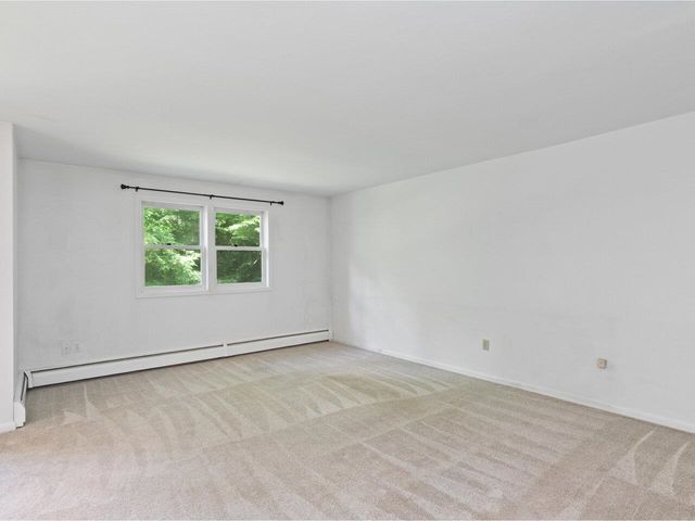 25 Baycrest Dr Apt 307, South Burlington, VT 05403