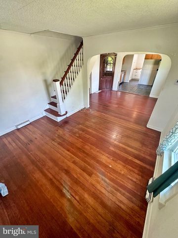 203 SUMMIT AVE, Conshohocken, PA 19428