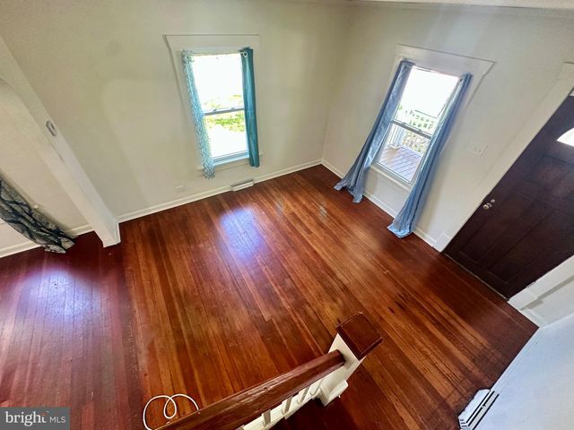 203 SUMMIT AVE, Conshohocken, PA 19428