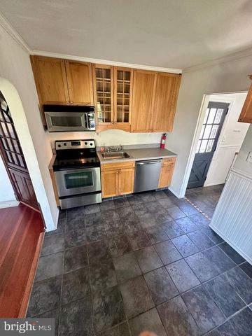 203 SUMMIT AVE, Conshohocken, PA 19428