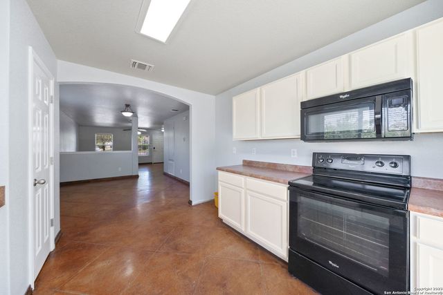 9227 Dublin Moor, San Antonio, TX 78254
