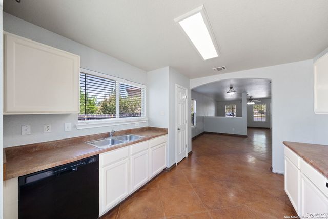 9227 Dublin Moor, San Antonio, TX 78254